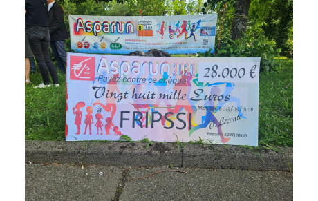 Remise du chèque ASPARUN pour FRIPPSI